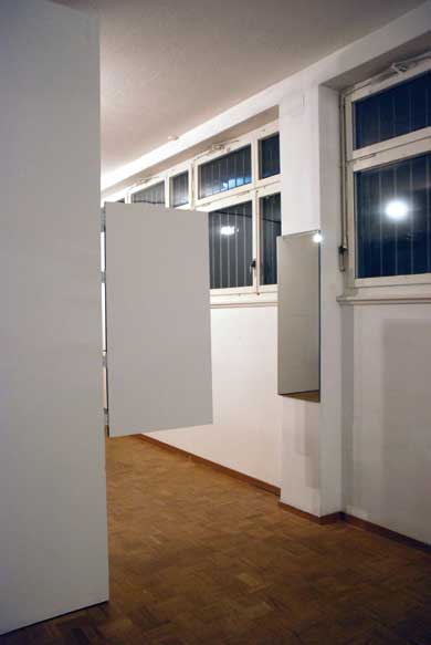 Mirjam Thomann : Installationsansicht "no projects were undertaken", White Space, Zürich, 2007 
